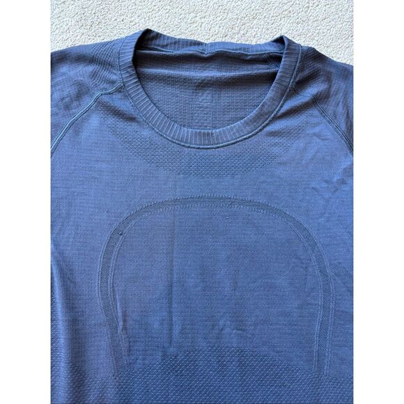 NWOT LULULEMON swiftly tech short sleeve, navy Sz 6, $70 E45 - Picture 4 of 6